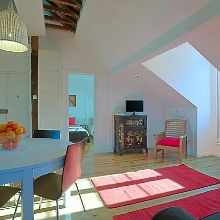 Alfama 2 - Attic With View Lisbon