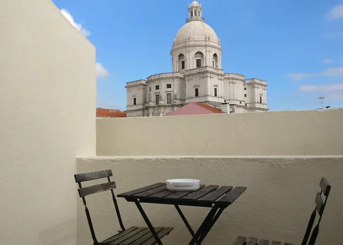Alfama 2 - Attic With View 公寓 *